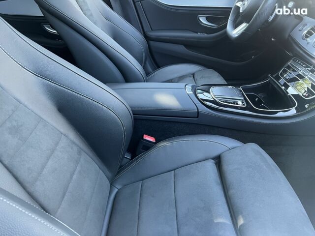 Мерседес Е-Клас, об'ємом двигуна 2 л та пробігом 6 тис. км за 62806 $, фото 19 на Automoto.ua