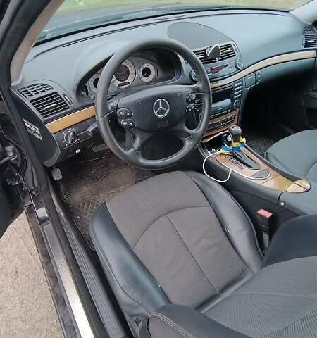 Мерседес Е-Класс, объемом двигателя 2.2 л и пробегом 413 тыс. км за 9500 $, фото 6 на Automoto.ua