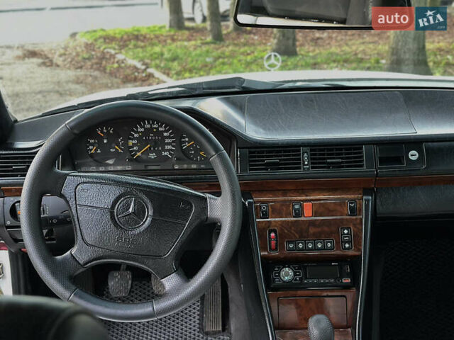 Мерседес Е-Класс, объемом двигателя 2 л и пробегом 470 тыс. км за 3390 $, фото 21 на Automoto.ua