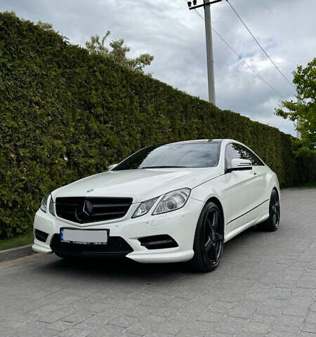 Мерседес Е-Класс, объемом двигателя 4.66 л и пробегом 112 тыс. км за 22500 $, фото 1 на Automoto.ua