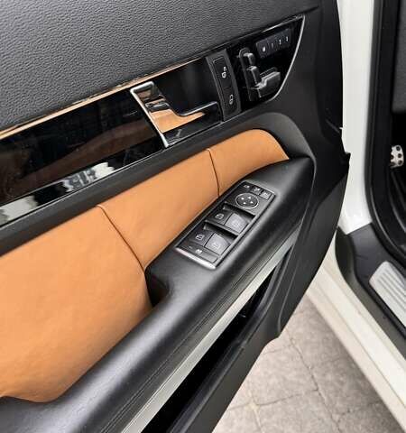 Мерседес Е-Класс, объемом двигателя 4.66 л и пробегом 112 тыс. км за 22500 $, фото 17 на Automoto.ua