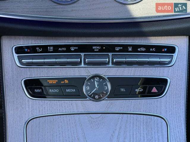 Мерседес Е-Класс, объемом двигателя 3 л и пробегом 175 тыс. км за 41900 $, фото 48 на Automoto.ua