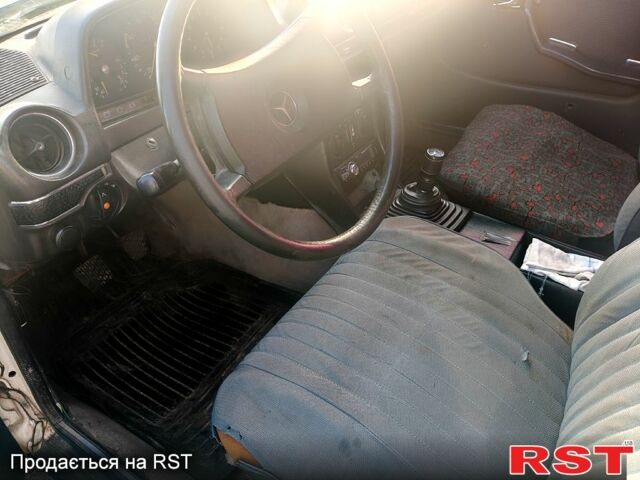 Мерседес Е-Клас, об'ємом двигуна 2.4 л та пробігом 200 тис. км за 650 $, фото 5 на Automoto.ua