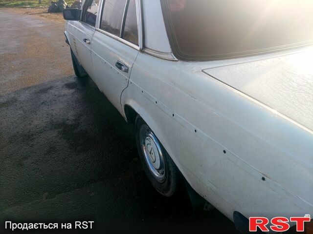 Мерседес Е-Клас, об'ємом двигуна 2.4 л та пробігом 200 тис. км за 650 $, фото 4 на Automoto.ua