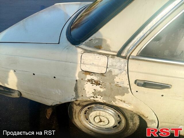 Мерседес Е-Клас, об'ємом двигуна 2.4 л та пробігом 200 тис. км за 650 $, фото 2 на Automoto.ua