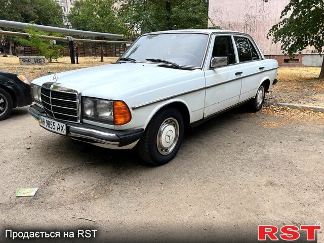 Мерседес Е-Класс, объемом двигателя 2.4 л и пробегом 350 тыс. км за 1000 $, фото 1 на Automoto.ua