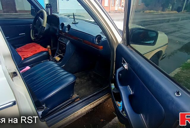 Мерседес Е-Класс, объемом двигателя 2.4 л и пробегом 450 тыс. км за 1200 $, фото 1 на Automoto.ua