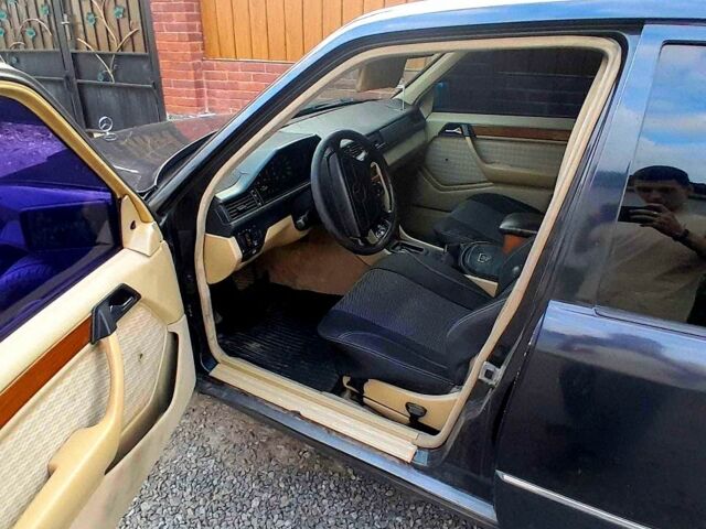 Мерседес Е-Класс, объемом двигателя 2.6 л и пробегом 0 тыс. км за 1700 $, фото 1 на Automoto.ua