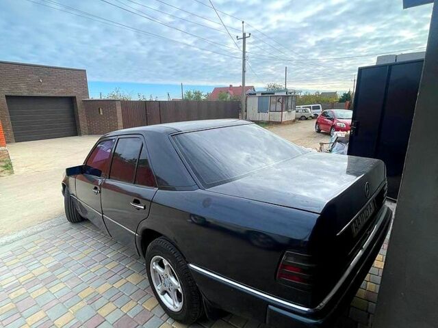 Мерседес Е-Класс, объемом двигателя 2.6 л и пробегом 0 тыс. км за 1700 $, фото 2 на Automoto.ua