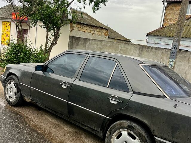 Мерседес Е-Клас, об'ємом двигуна 2.5 л та пробігом 0 тис. км за 2500 $, фото 4 на Automoto.ua