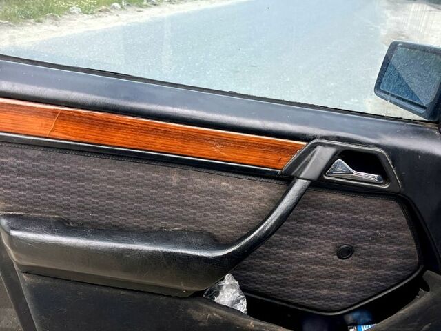 Мерседес Е-Клас, об'ємом двигуна 2.5 л та пробігом 0 тис. км за 2500 $, фото 1 на Automoto.ua