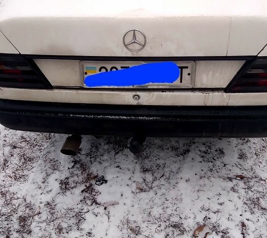 Мерседес Е-Класс, объемом двигателя 2 л и пробегом 0 тыс. км за 1500 $, фото 2 на Automoto.ua