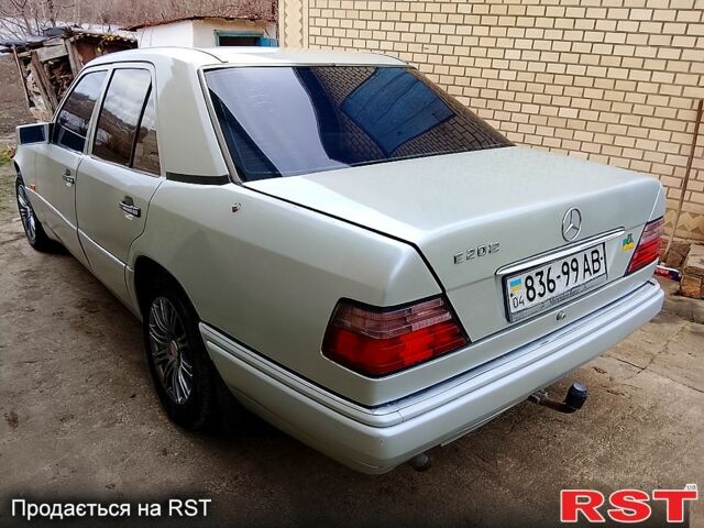 Мерседес Е-Класс, объемом двигателя 2 л и пробегом 0 тыс. км за 1750 $, фото 2 на Automoto.ua