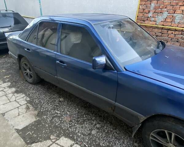 Мерседес Е-Класс, объемом двигателя 2.3 л и пробегом 200 тыс. км за 1500 $, фото 3 на Automoto.ua