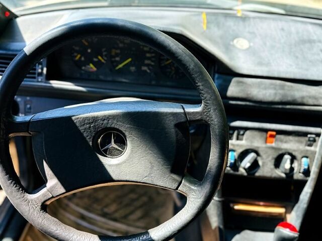 Мерседес Е-Класс, объемом двигателя 2.3 л и пробегом 500 тыс. км за 650 $, фото 7 на Automoto.ua