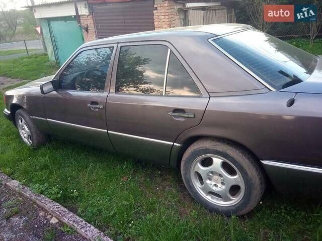 Мерседес Е-Класс, объемом двигателя 2 л и пробегом 400 тыс. км за 1999 $, фото 6 на Automoto.ua