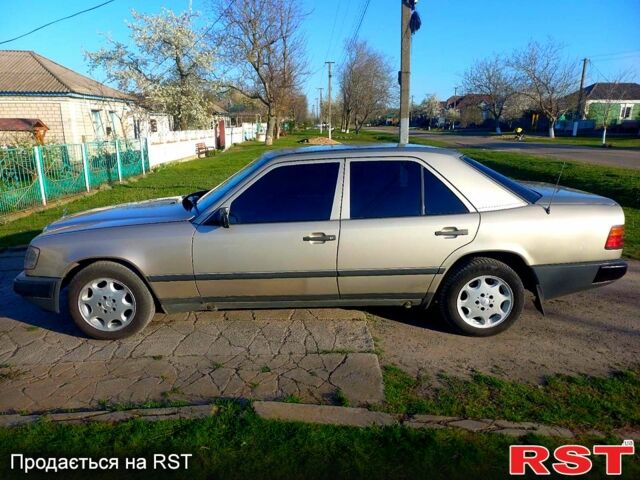 Мерседес Е-Клас, об'ємом двигуна 23 л та пробігом 0 тис. км за 2900 $, фото 2 на Automoto.ua
