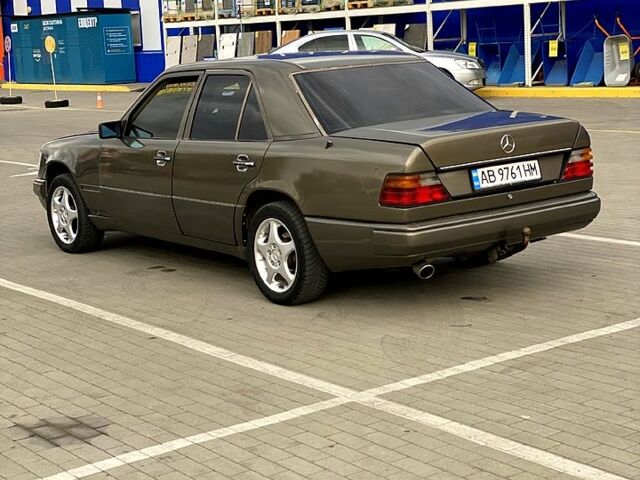 Мерседес Е-Класс, объемом двигателя 2.5 л и пробегом 300 тыс. км за 2500 $, фото 2 на Automoto.ua