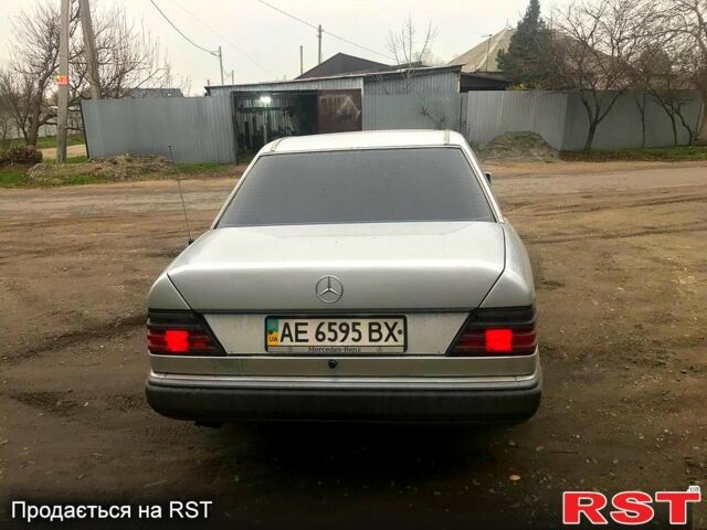 Мерседес Е-Клас, об'ємом двигуна 2.6 л та пробігом 367 тис. км за 2500 $, фото 2 на Automoto.ua