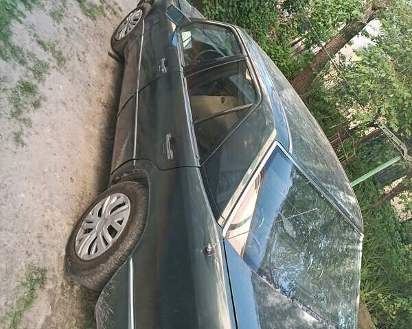 Мерседес Е-Класс, объемом двигателя 2.5 л и пробегом 700 тыс. км за 1550 $, фото 4 на Automoto.ua