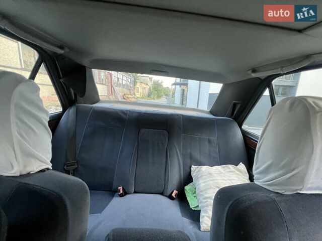 Мерседес Е-Класс, объемом двигателя 2.5 л и пробегом 276 тыс. км за 3500 $, фото 7 на Automoto.ua