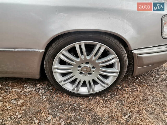 Мерседес Е-Класс, объемом двигателя 2.8 л и пробегом 300 тыс. км за 2700 $, фото 6 на Automoto.ua