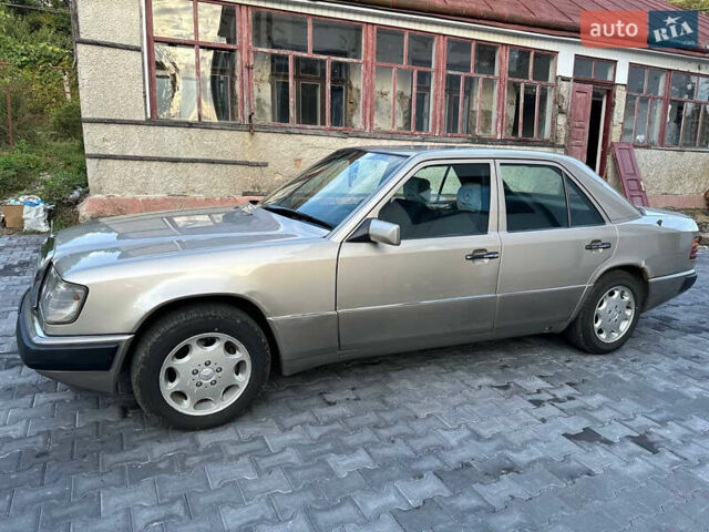 Мерседес Е-Класс, объемом двигателя 2.5 л и пробегом 276 тыс. км за 3500 $, фото 1 на Automoto.ua