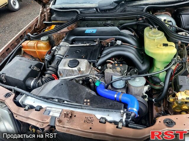 Мерседес Е-Клас, об'ємом двигуна 2.5 л та пробігом 350 тис. км за 4999 $, фото 9 на Automoto.ua