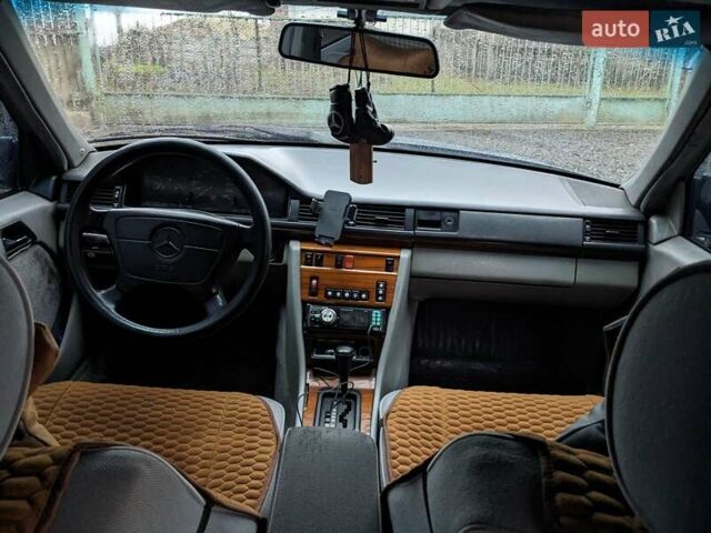 Мерседес Е-Класс, объемом двигателя 2.2 л и пробегом 110 тыс. км за 3500 $, фото 10 на Automoto.ua