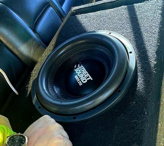 Мерседес Е-Класс, объемом двигателя 2.8 л и пробегом 489 тыс. км за 2000 $, фото 2 на Automoto.ua