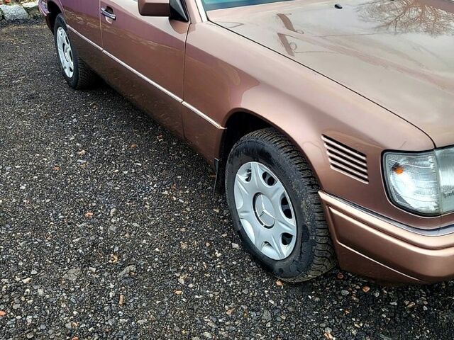 Мерседес Е-Клас, об'ємом двигуна 2.5 л та пробігом 350 тис. км за 4999 $, фото 5 на Automoto.ua