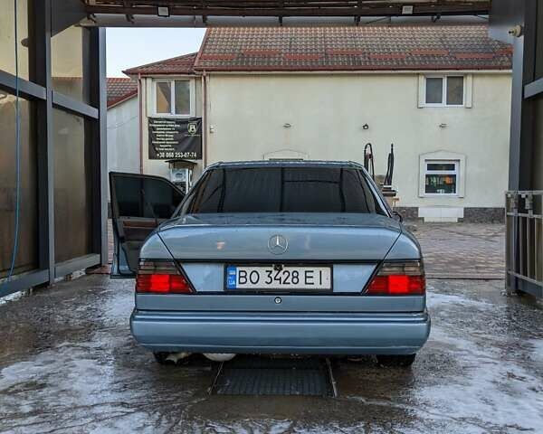 Мерседес Е-Класс, объемом двигателя 2.2 л и пробегом 110 тыс. км за 3500 $, фото 3 на Automoto.ua