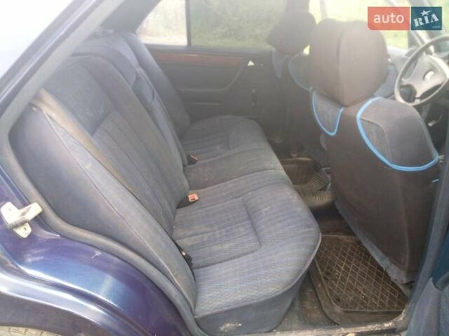 Мерседес Е-Класс, объемом двигателя 2.5 л и пробегом 351 тыс. км за 3500 $, фото 27 на Automoto.ua