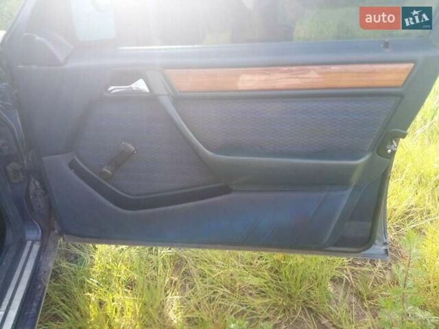 Мерседес Е-Класс, объемом двигателя 2.5 л и пробегом 351 тыс. км за 3500 $, фото 30 на Automoto.ua