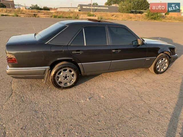 Мерседес Е-Класс, объемом двигателя 2.5 л и пробегом 508 тыс. км за 6000 $, фото 6 на Automoto.ua