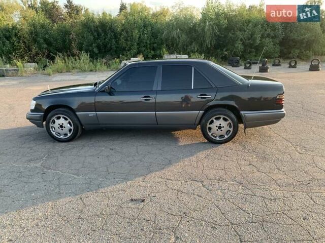 Мерседес Е-Класс, объемом двигателя 2.5 л и пробегом 508 тыс. км за 6000 $, фото 5 на Automoto.ua