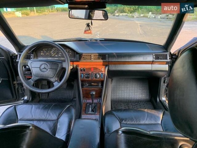 Мерседес Е-Класс, объемом двигателя 2.5 л и пробегом 508 тыс. км за 6000 $, фото 25 на Automoto.ua
