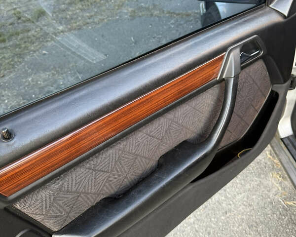 Мерседес Е-Класс 1995 в Киеве на Automoto.ua Мерседес Е-Класс, объемом двигателя 2.2 л и пробегом 400 тыс. км за 5000 $, фото 10 на Automoto.ua