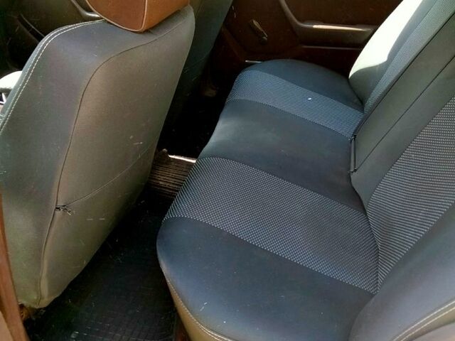 Мерседес Е-Класс, объемом двигателя 2 л и пробегом 330 тыс. км за 3000 $, фото 3 на Automoto.ua