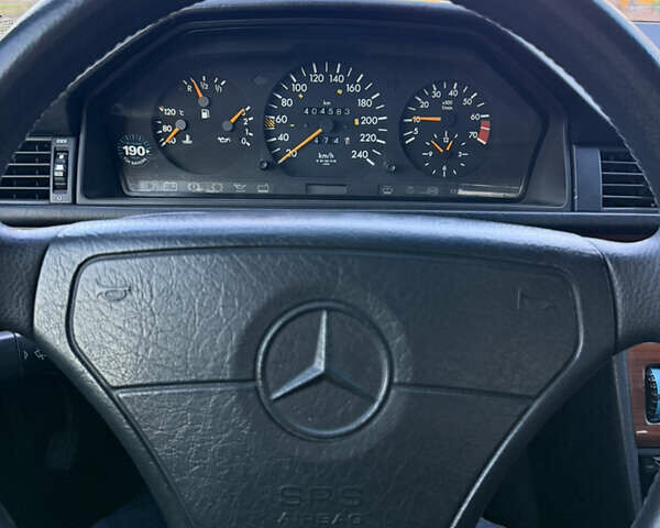 Мерседес Е-Класс 1995 в Киеве на Automoto.ua Мерседес Е-Класс, объемом двигателя 2.2 л и пробегом 400 тыс. км за 5000 $, фото 7 на Automoto.ua