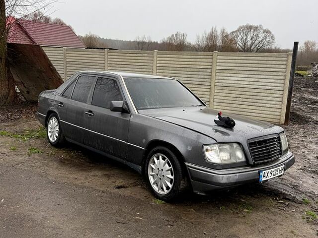 Мерседес Е-Класс, объемом двигателя 2.8 л и пробегом 280 тыс. км за 1550 $, фото 1 на Automoto.ua