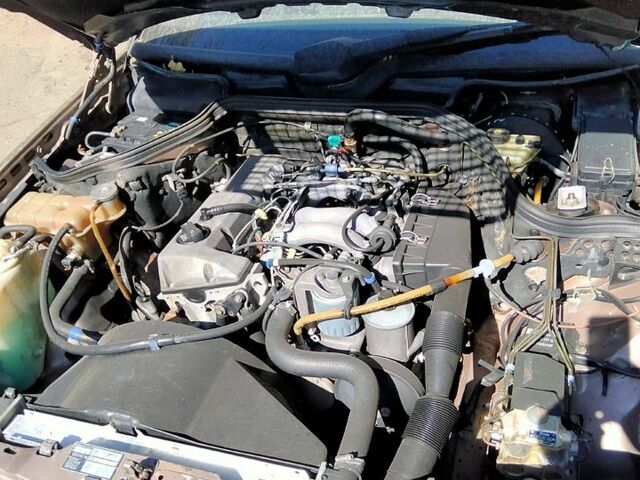 Мерседес Е-Класс, объемом двигателя 2 л и пробегом 330 тыс. км за 3000 $, фото 1 на Automoto.ua