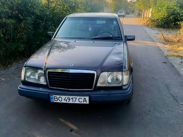 Мерседес Е-Класс, объемом двигателя 2.5 л и пробегом 200 тыс. км за 1450 $, фото 1 на Automoto.ua