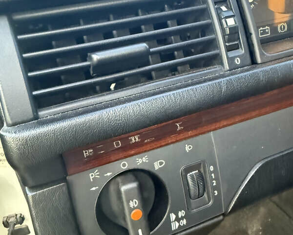 Мерседес Е-Класс 1995 в Киеве на Automoto.ua Мерседес Е-Класс, объемом двигателя 2.2 л и пробегом 400 тыс. км за 5000 $, фото 12 на Automoto.ua