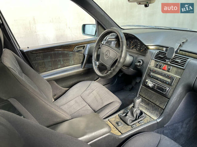 Мерседес Е-Клас, об'ємом двигуна 2.9 л та пробігом 580 тис. км за 3200 $, фото 2 на Automoto.ua