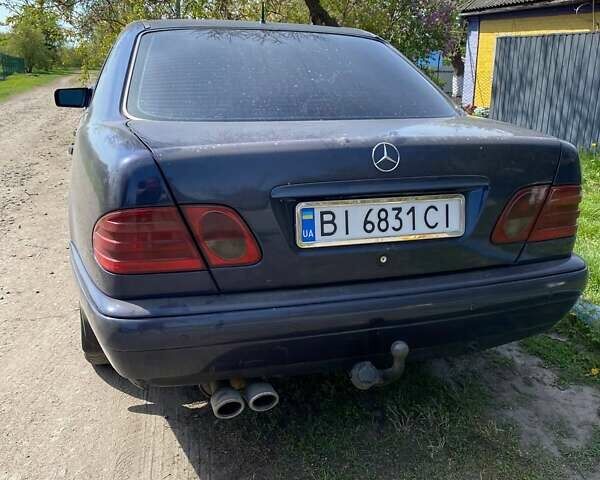 Мерседес Е-Клас, об'ємом двигуна 2 л та пробігом 250 тис. км за 2700 $, фото 1 на Automoto.ua