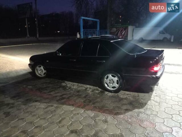 Мерседес Е-Клас, об'ємом двигуна 3.2 л та пробігом 380 тис. км за 4800 $, фото 8 на Automoto.ua