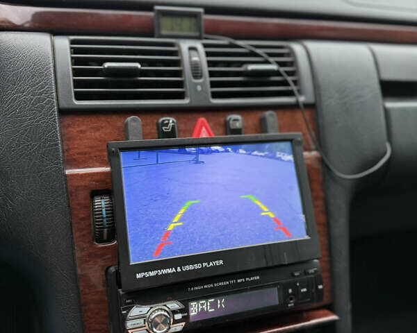 Мерседес Е-Класс, объемом двигателя 2.3 л и пробегом 310 тыс. км за 3600 $, фото 5 на Automoto.ua