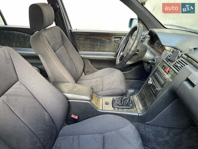 Мерседес Е-Клас, об'ємом двигуна 2.9 л та пробігом 580 тис. км за 3200 $, фото 3 на Automoto.ua