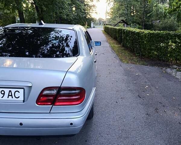 Мерседес Е-Класс, объемом двигателя 3.2 л и пробегом 530 тыс. км за 3500 $, фото 5 на Automoto.ua